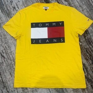 NEW Tommy Hilfiger Tommy Jeans Big Logo Tee T shirt Yellow